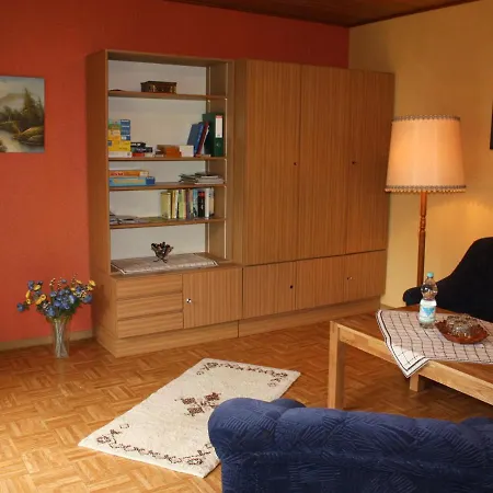 Cozy With Private Garden In Hontheim Apartmán