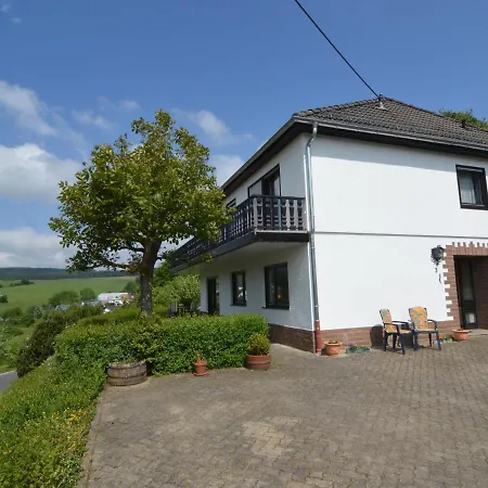 Cozy With Private Garden In Hontheim